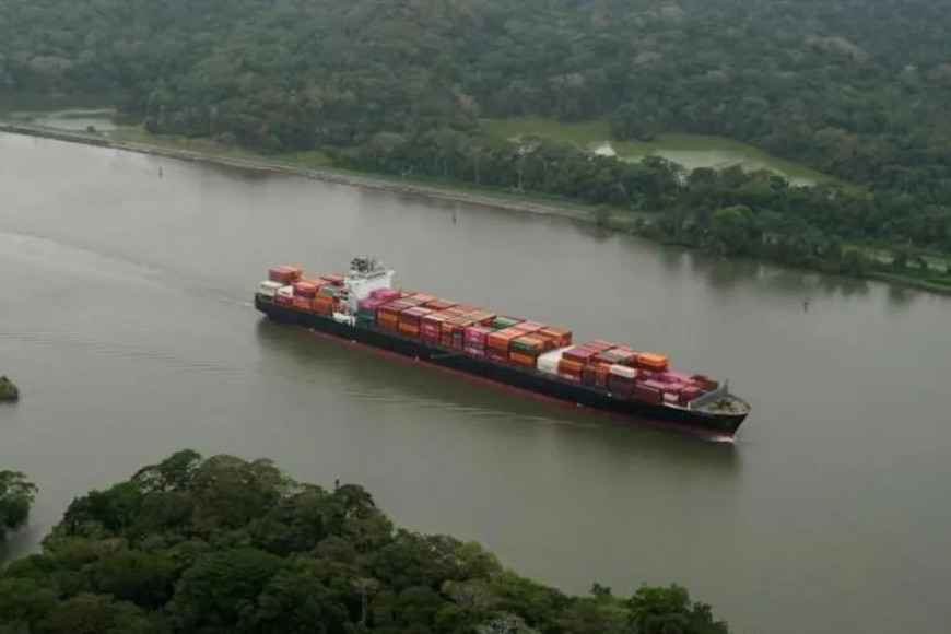 Panama says US 'spreading lies' over free canal passage