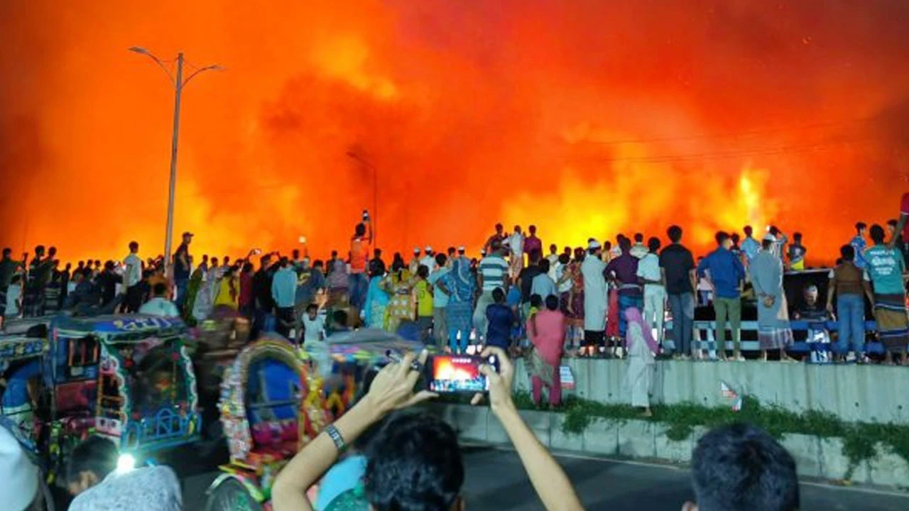 মিরপুর কালশী বস্তির অগ্নিকাণ্ড নিয়ন্ত্রণে: ফায়ার সার্ভিস