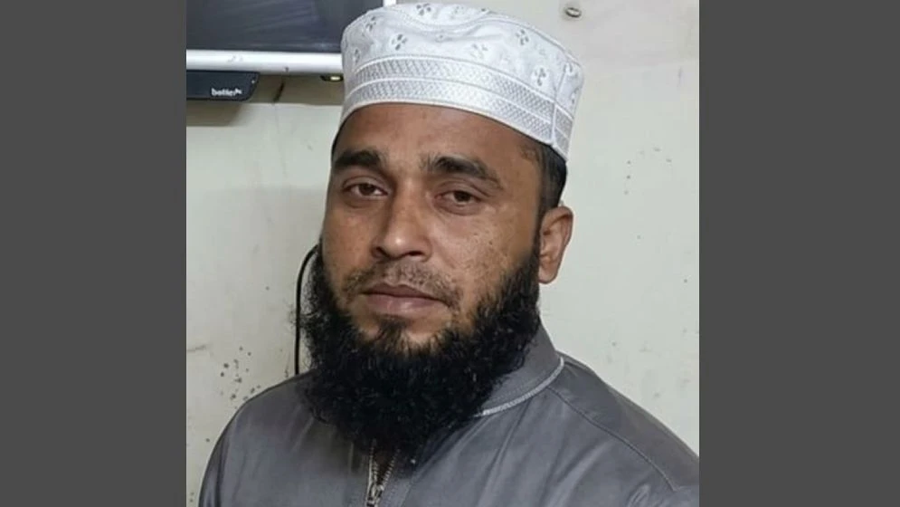 রূপগঞ্জে শিশুকে ধর্ষণচেষ্টার অভিযোগে শিক্ষক আটক