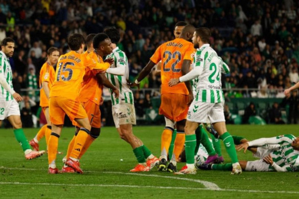 Atletico go top after Real Madrid stumble at Betis