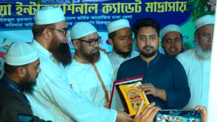 আবরার-ওসমান হাদির পথ অনুসরণের আহ্বান নাহিদ ইসলামের
