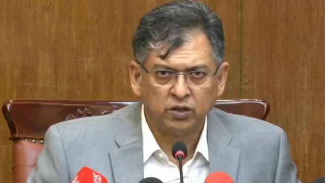 সমঝোতার ভিত্তিতেই সংবিধান সংস্কার করতে চাই: স্বরাষ্ট্রমন্ত্রী