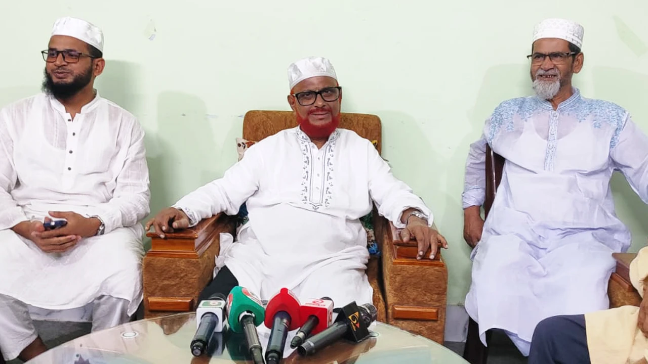 রাষ্ট্রপতিকে অনেক আগেই বিদায় করা উচিত ছিল: এটিএম আজহারুল