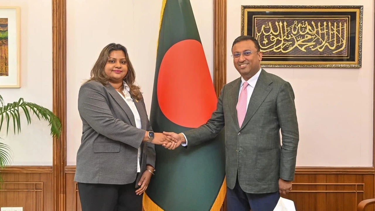 মালদ্বীপের হাইকমিশনারের সঙ্গে পররাষ্ট্র উপদেষ্টার বৈঠক