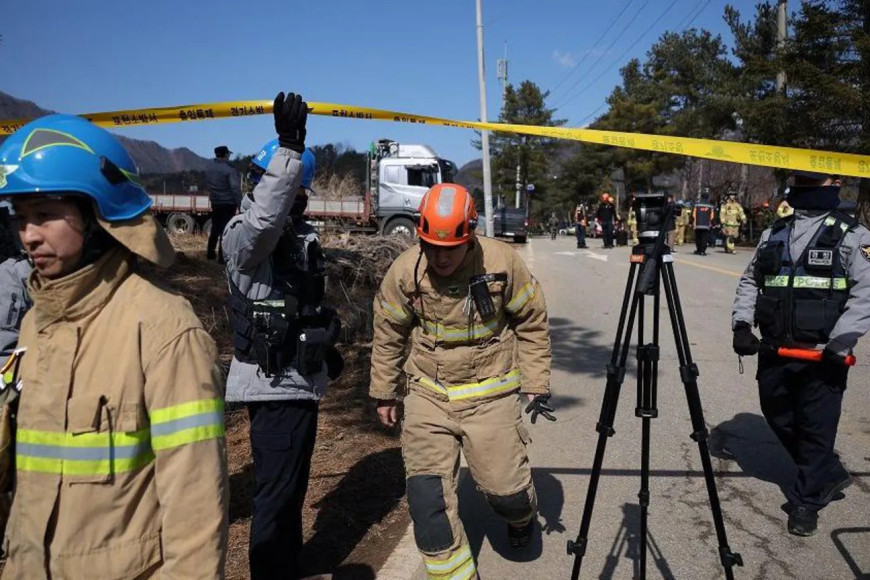 jets accidentally dropped eight bombs,