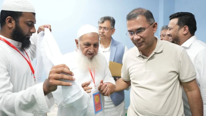 চট্টগ্রামে হেফাজতে ইসলামের আমিরের সঙ্গে প্রধানমন্ত্রীর সাক্ষাৎ