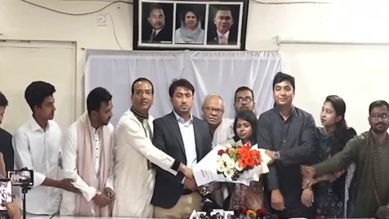 বিএনপিতে যোগদান করলেন জাকসু ভিপি জিতু