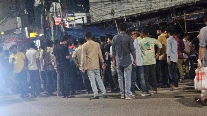 চাঁদা আদায়ে বাধা, ঢাকা কলেজ ছাত্রদলের ওপর নিউমার্কেট যুবদলের হামলা