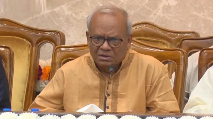 সরকার প্রতিশ্রুতি বাস্তবায়নে এগিয়ে যাচ্ছে: রিজভী