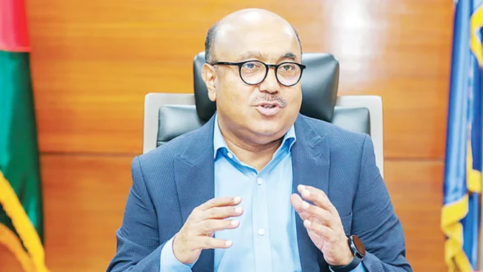 পিএসসি চেয়ারম্যানের পদ থেকে পদত্যাগ করছেন মোবাশ্বের মোনেম