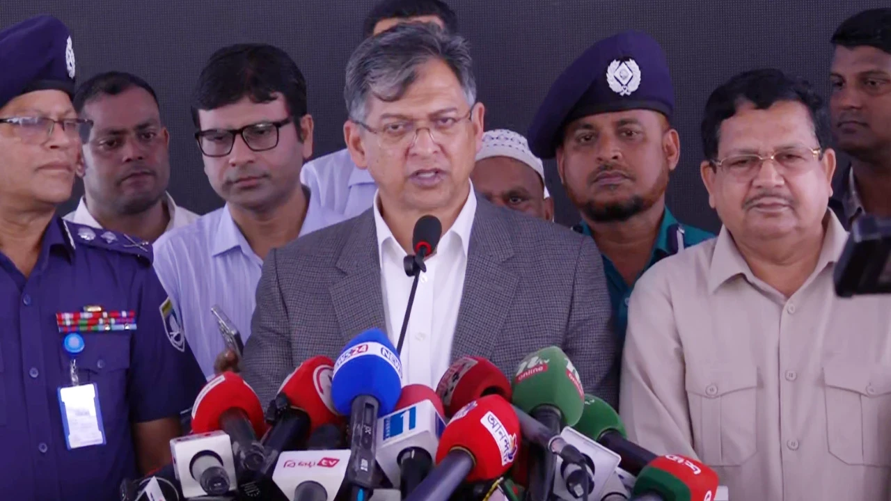 মহাসড়কে কোনো থ্রি-হুইলার চলবে না: স্বরাষ্ট্রমন্ত্রী