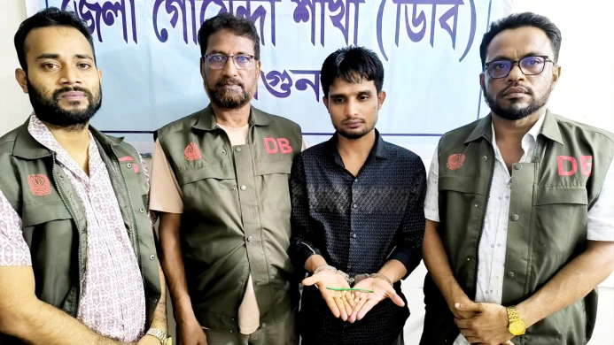 বরগুনায় মাদকবিরোধী অভিযানে জুলাইযোদ্ধা আটক