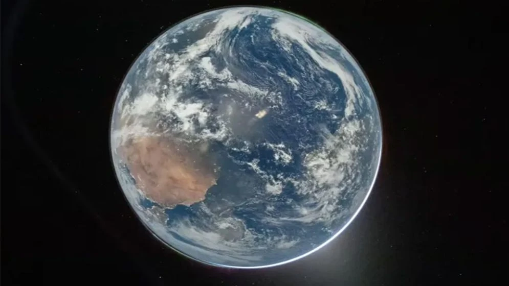 Artemis II Astronauts Send Stunning Image of Earth from Space