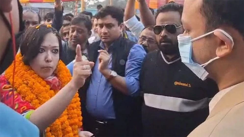 ম্যাজিস্ট্রেটের সঙ্গে উত্তপ্ত তর্ক, রুমিন ফারহানাকে শোকজ