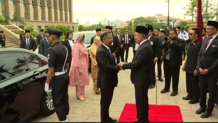 মালয়েশিয়ার প্রধানমন্ত্রীর সঙ্গে প্রধানমন্ত্রীর সৌজন্যে বৈঠক