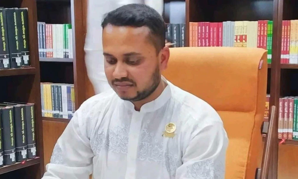 ঝিনাইদহে প্রতারণার অভিযোগে সাবেক ছাত্রশিবির নেতা আটক