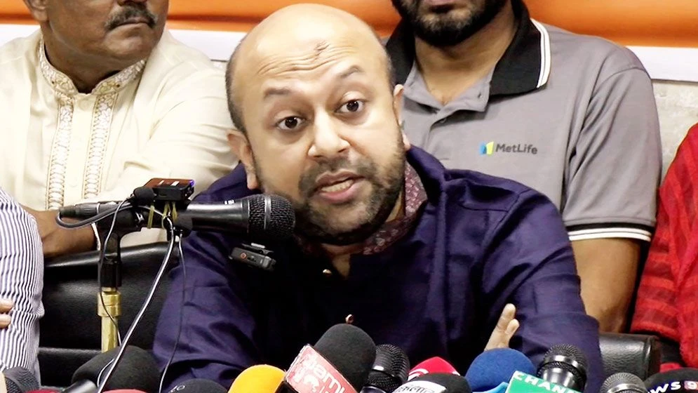 স্ত্রী-সন্তান লুকিয়ে বিয়ের প্রলোভনে ব্যারিস্টার ফুয়াদের বিরুদ্ধে মামলা