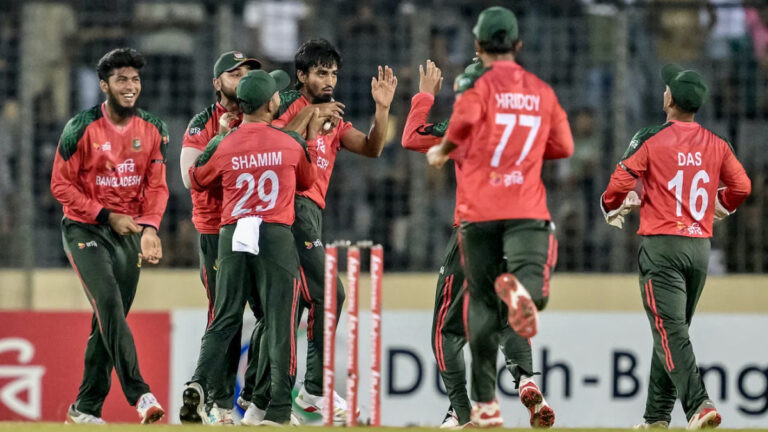 পাকিস্তানকে হারিয়ে প্রথমবারের মতো টি-টোয়েন্টি সিরিজ জয় বাংলাদেশের