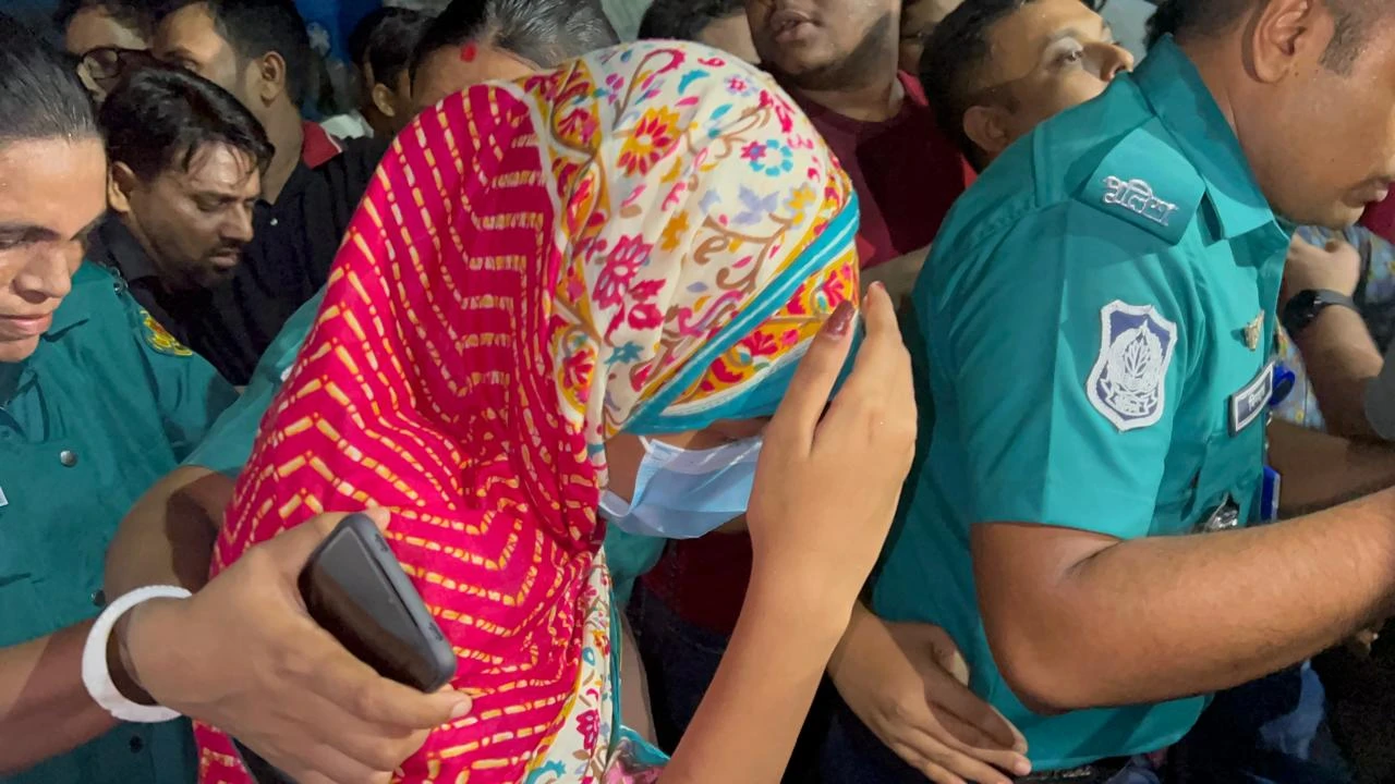 জবি ছাত্রদল নেতা জুবায়েদ হত্যায় তার ছাত্রীকে গ্রেফতার