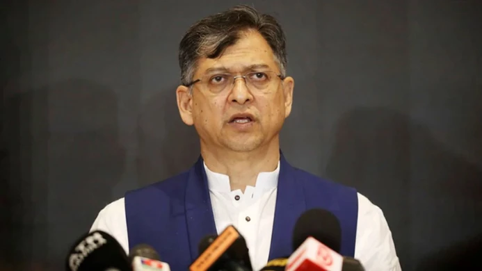 রাষ্ট্রপতি পদ ছাড়তে চাইলে সংবিধানেই পথ রয়েছে: স্বরাষ্ট্রমন্ত্রী