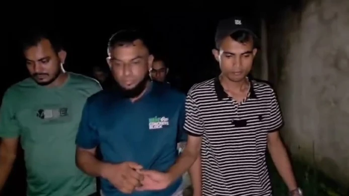 খালেদা জিয়ার গাড়িবহরে হামলার আসামি যুবলীগ নেতা গ্রেপ্তার