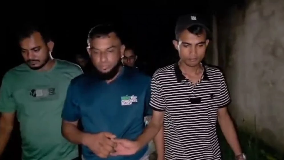 খালেদা জিয়ার গাড়িবহরে হামলার আসামি যুবলীগ নেতা গ্রেপ্তার