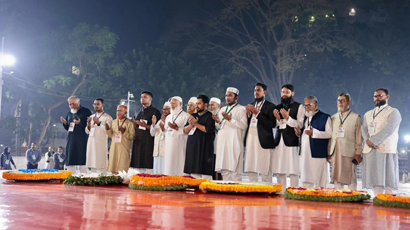 ভাষা শহীদদের স্মরণে জামায়াত আমিরের নেতৃত্বে বিরোধীদল