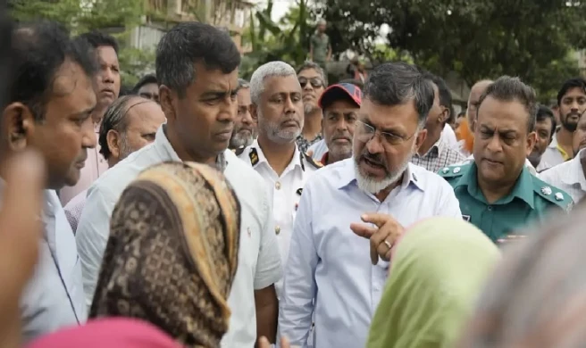 উত্তরখানে সংঘর্ষ: ডিএনসিসি প্রশাসক ও এমপির ওপর হামলার অভিযোগ