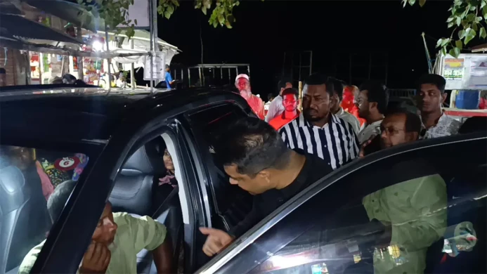 প্রসব যন্ত্রণায় কাতর নারীকে হাসপাতালে নিতে গাড়ি দিলেন বিএনপি নেতা