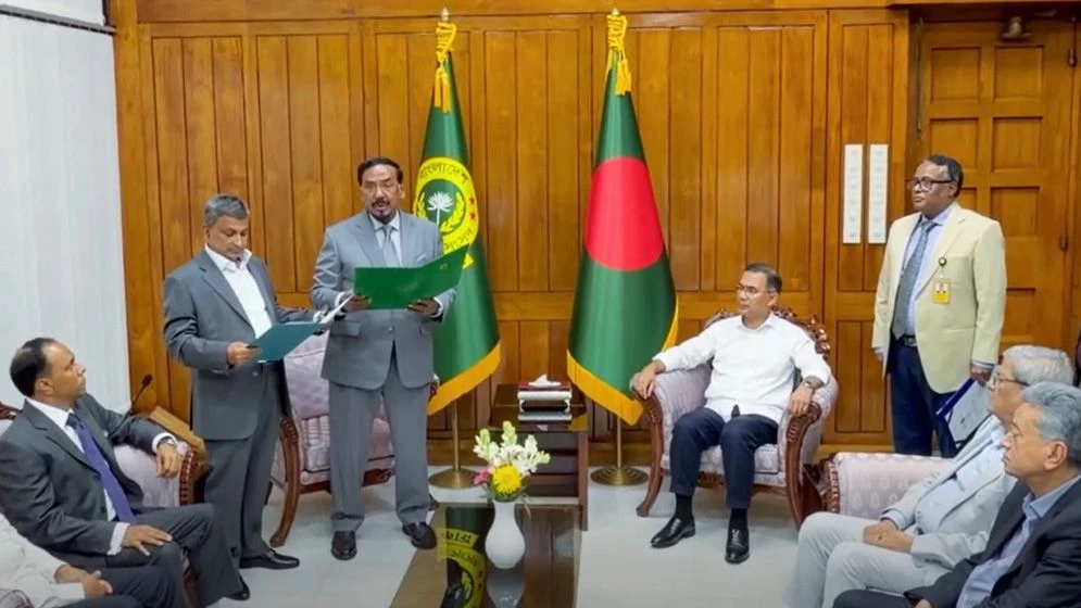 সংসদ সদস্য হিসেবে শপথ নিলেন বিএনপির সারোয়ার আলমগীর