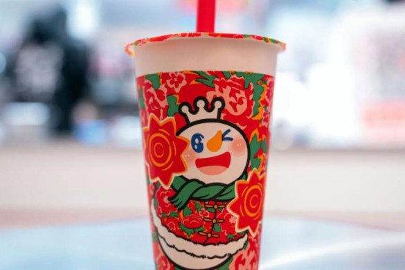 Bubble tea chain bigger than Starbucks sees shares jump on debut