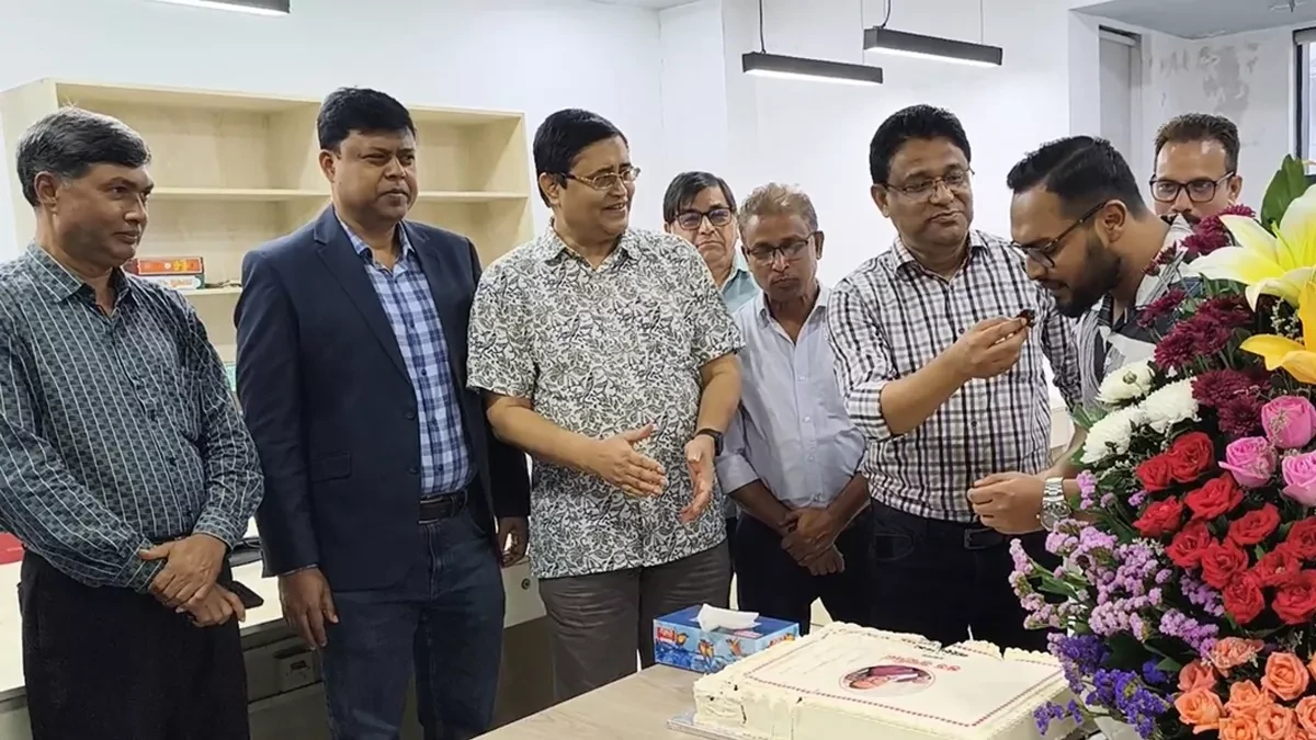 শুভেচ্ছা ও ভালোবাসায় সিক্ত প্রতিদিনের বাংলাদেশের প্রকাশক অপু
