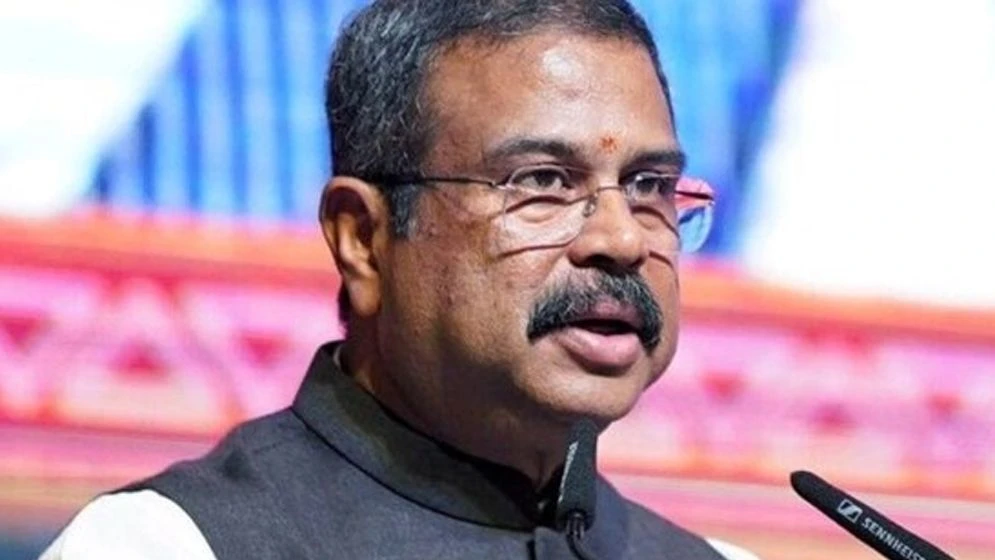 পদত্যাগ করলেন ভারতের শিক্ষামন্ত্রী ধর্মেন্দ্র প্রধান