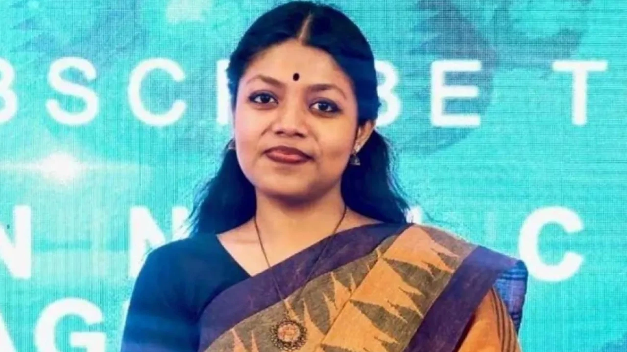 সংরক্ষিত নারী আসনে নুসরাতকে নির্বাচিত করে ইসির গেজেট অনুমোদন