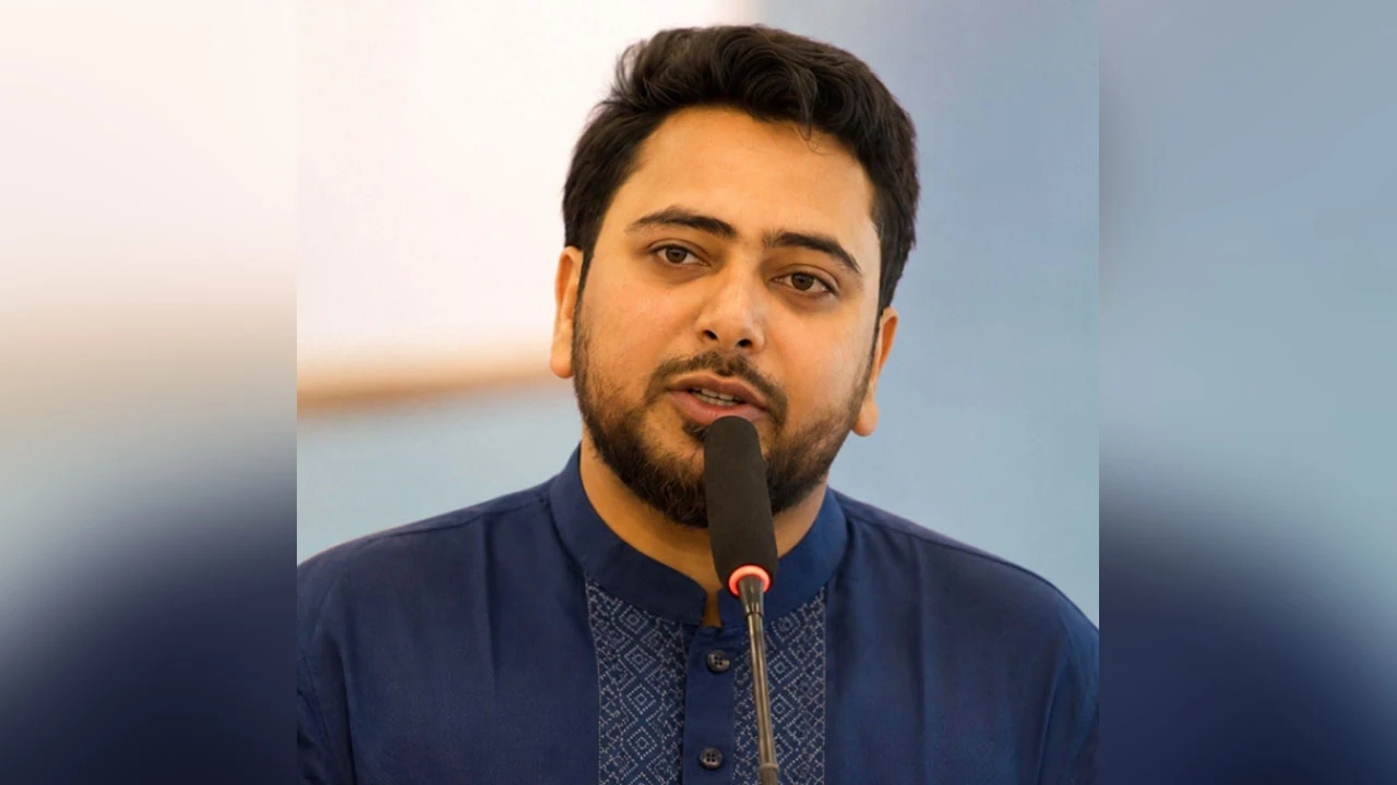 জ্বালানি খাত অলিগার্কদের হাতে দেওয়ার ষড়যন্ত্র হচ্ছে: নাহিদ ইসলাম