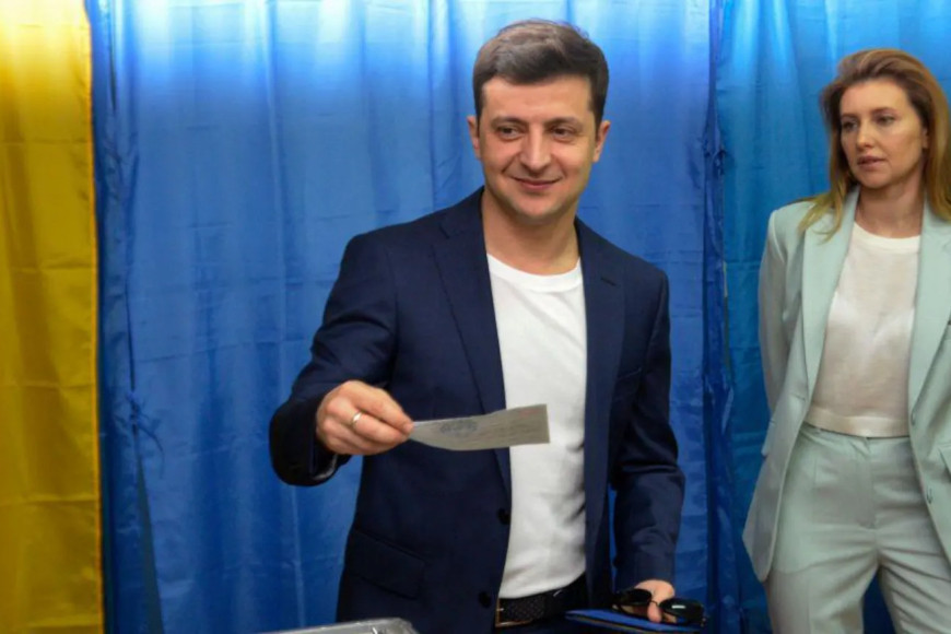 Starmer backs Zelensky after Trump calls him 'dictator