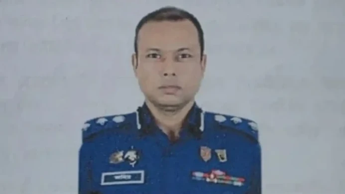 ধর্ষণ মামলায় সাবেক এসপি জহিরুল ইসলামের বিরুদ্ধে গ্রেপ্তারি পরোয়ানা