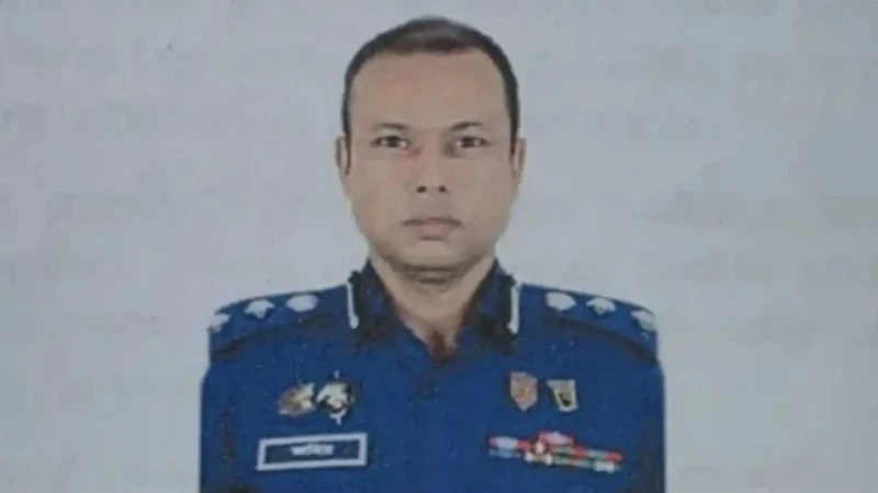 ধর্ষণ মামলায় সাবেক এসপি জহিরুল ইসলামের বিরুদ্ধে গ্রেপ্তারি পরোয়ানা